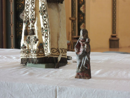 Statuette de la Vierge Marie de Bon Encontre